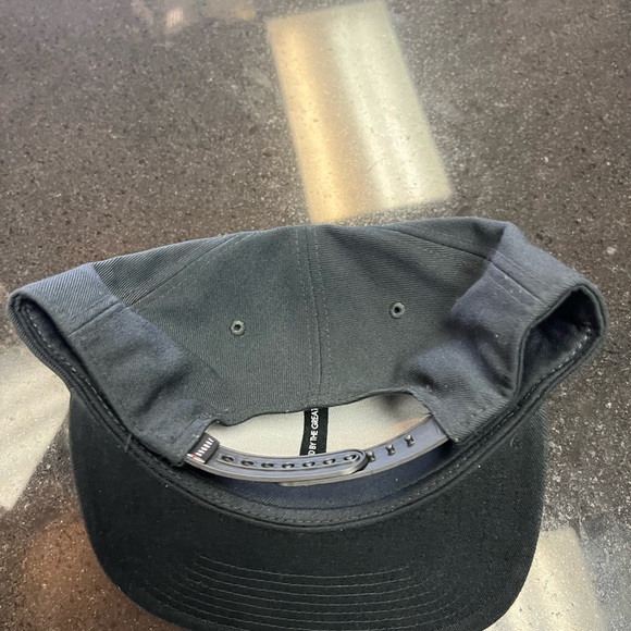 Adidas SnapBack one size fits all - Picture 2 of 5